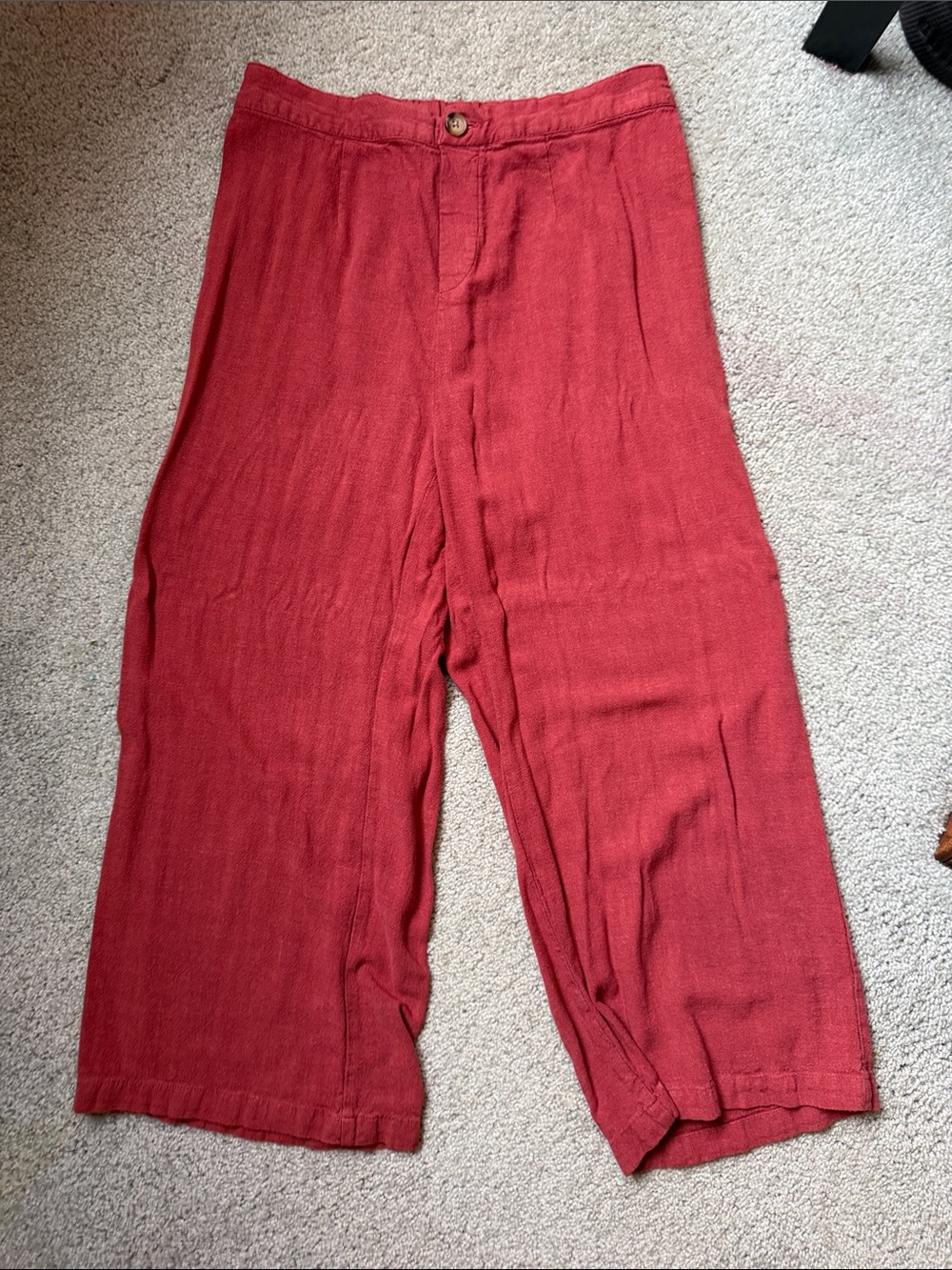 Aeropostale Rust Red Linen‑Blend Capri Pants – Size Medium